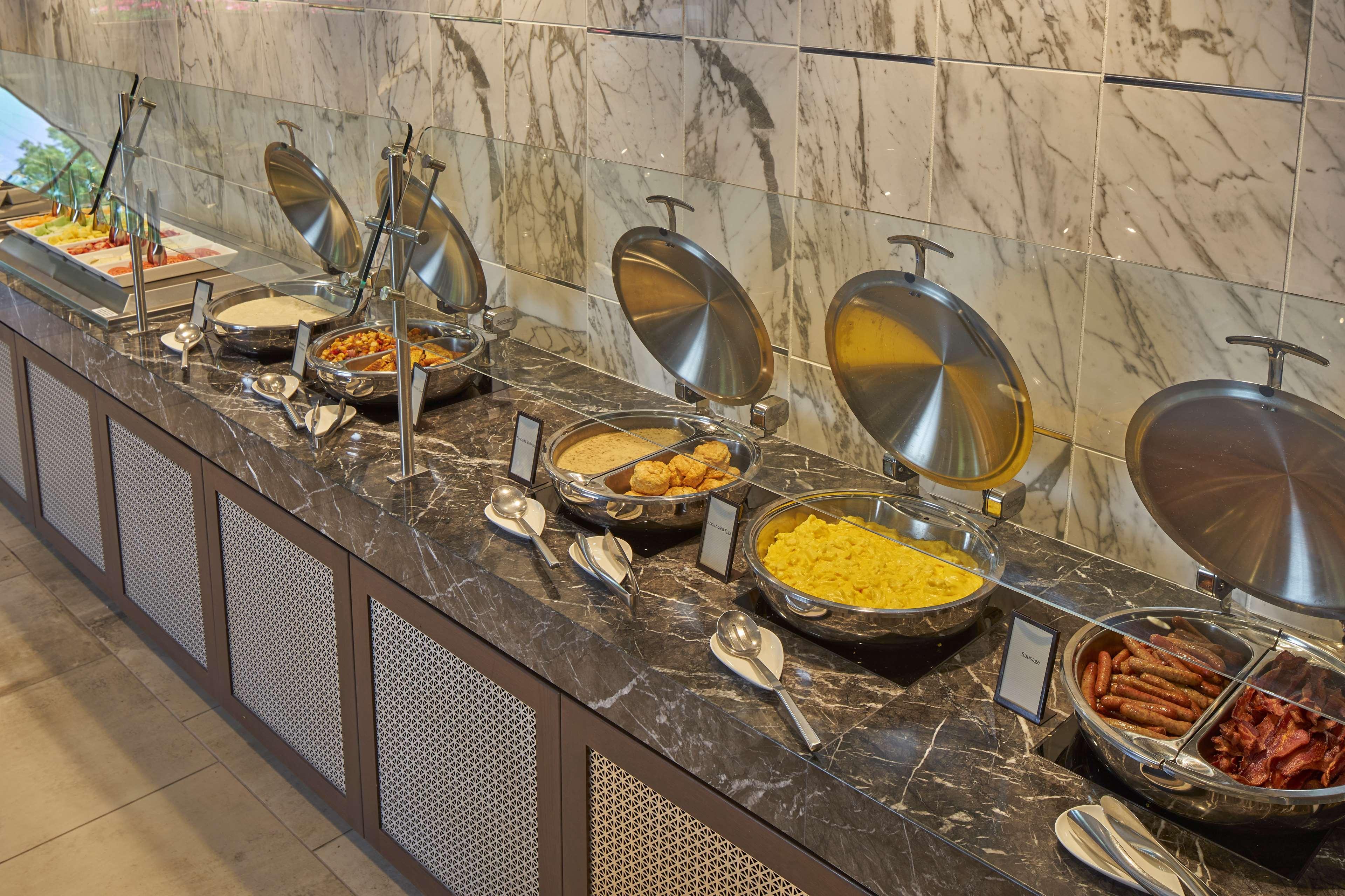 מלון Hilton Raleigh North Hills מסעדה תמונה