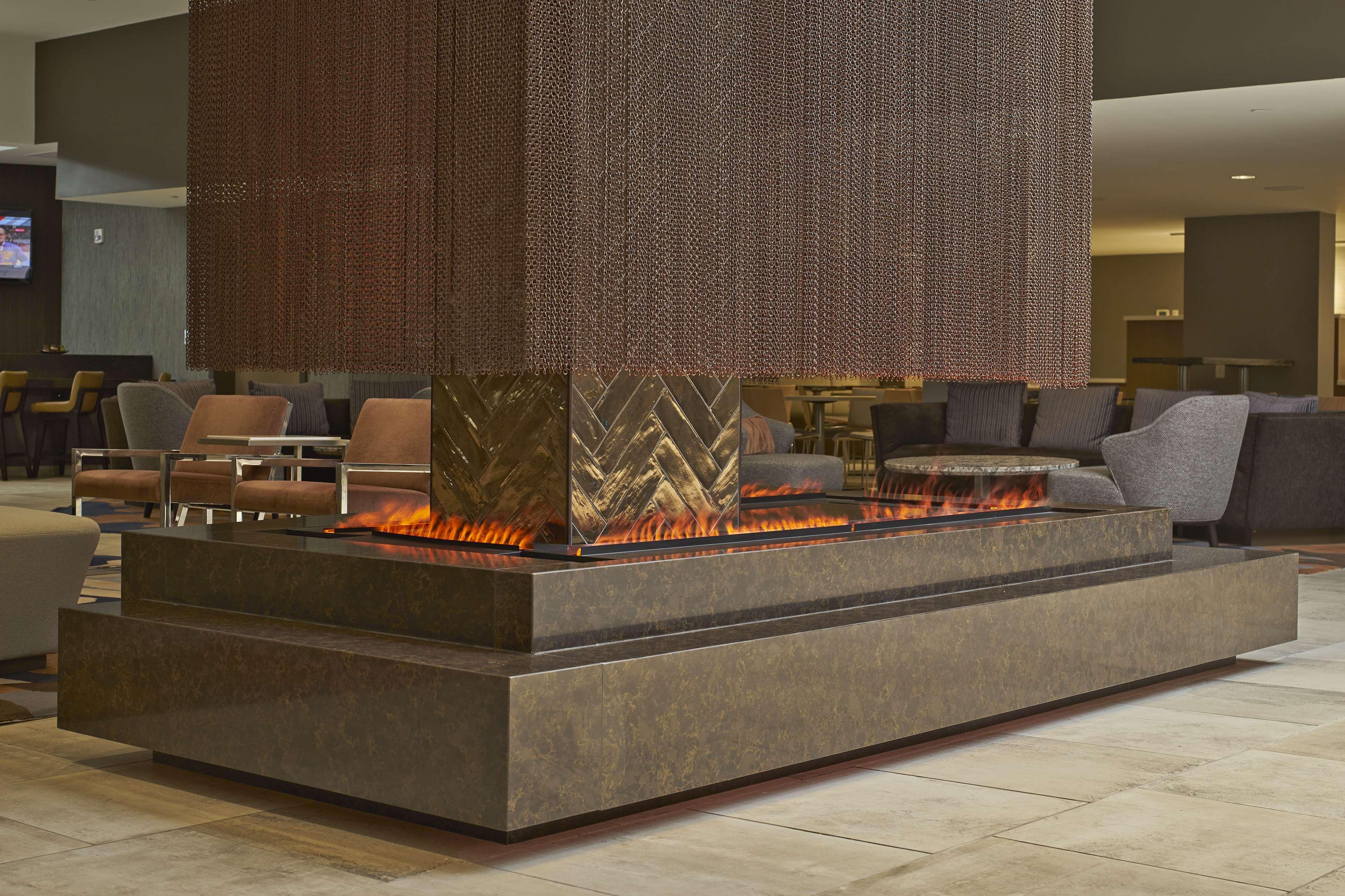 מלון Hilton Raleigh North Hills מראה פנימי תמונה