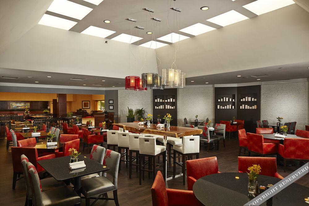 מלון Hilton Raleigh North Hills מראה חיצוני תמונה